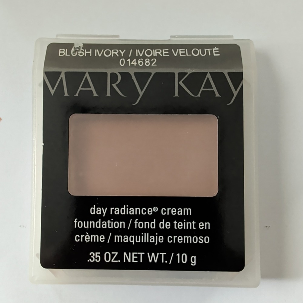 Mary Kay Day Radiance Cream Foundation Blush Ivory 014682 .35 oz 10g Vintage